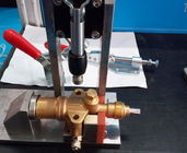Оборудование для испытаний ищейки гелия для испарителя конденсатора кондиционирования воздуха пуская 10Э-6Па.м3/с по трубам